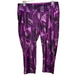 Marika Sport Berry Wine Abstract Mid-Rise Capri Leggings Size Large (12/14)